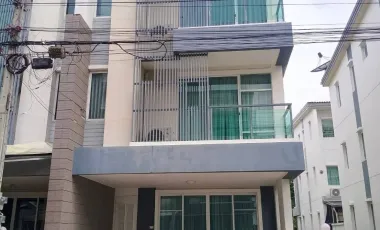 出租 3 卧室 独立屋 在 Prawet, 曼谷