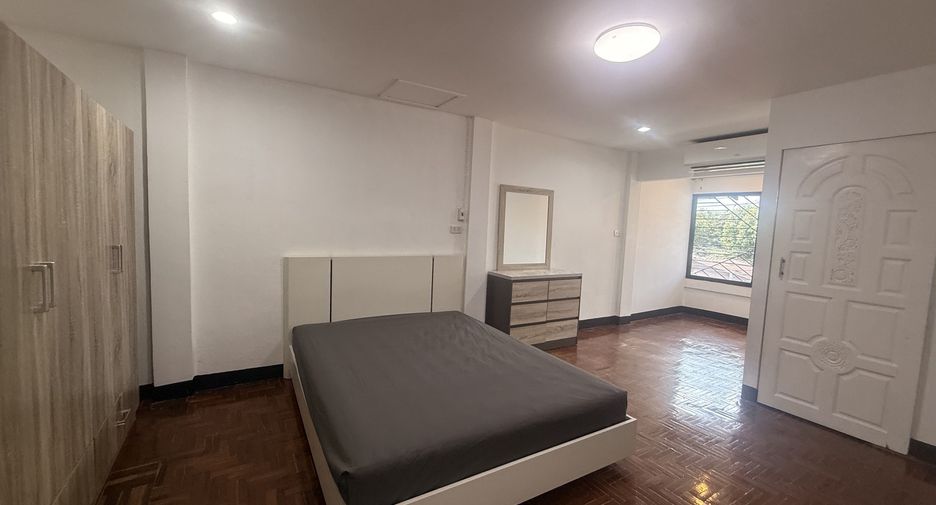 For rent 2 ベッドルーム townhouse in Mueang Chiang Mai, Chiang Mai