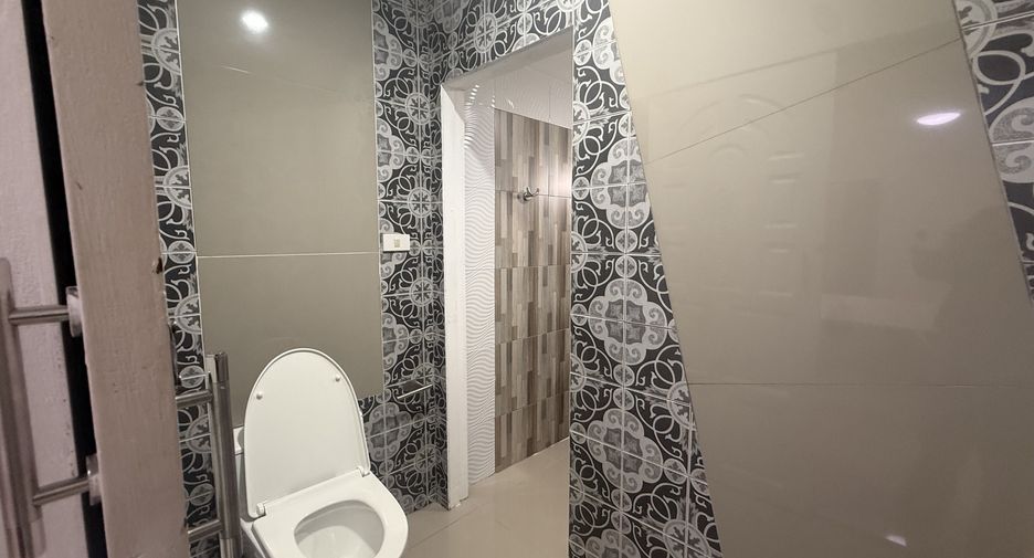 For rent 2 ベッドルーム townhouse in Mueang Chiang Mai, Chiang Mai