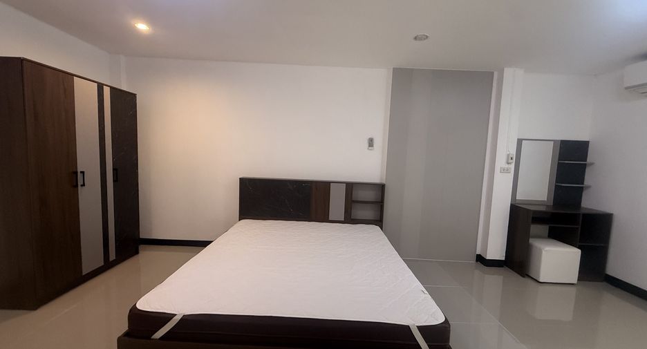 For rent 2 ベッドルーム townhouse in Mueang Chiang Mai, Chiang Mai