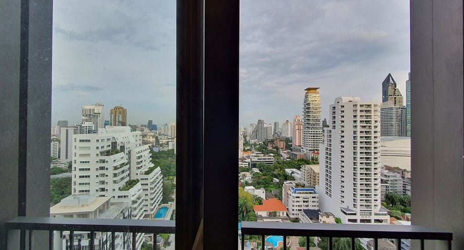 For rent 2 bedrooms condo in Watthana, Bangkok