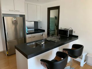 Condo en alquiler de 2 habitaciones en Pathum Wan, Bangkok