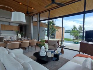 For sale 3 ベッドルーム villa in Thalang, Phuket