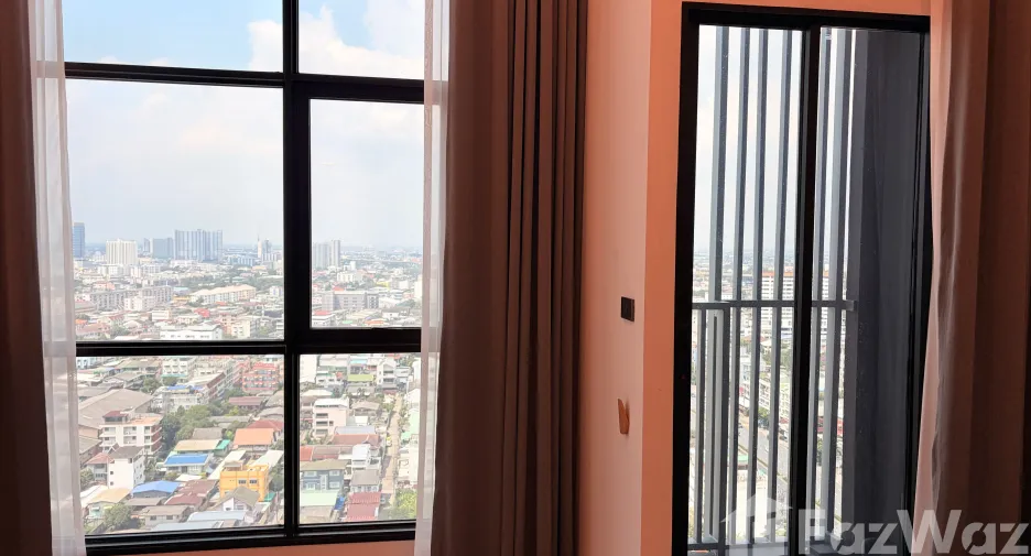 Condo en alquiler de 1 habitaciones en Bang Phlat, Bangkok