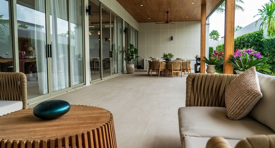Villa en venta y en alquiler de 4 habitaciones en Thalang, Phuket