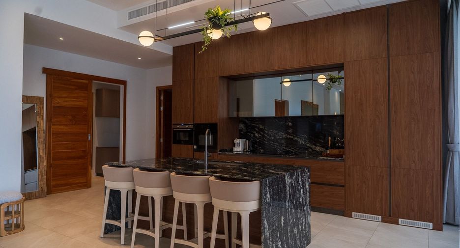 Villa en venta y en alquiler de 4 habitaciones en Thalang, Phuket