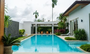 Villa en venta y en alquiler de 4 habitaciones en Thalang, Phuket