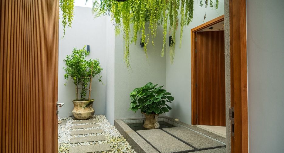 Villa en venta y en alquiler de 4 habitaciones en Thalang, Phuket