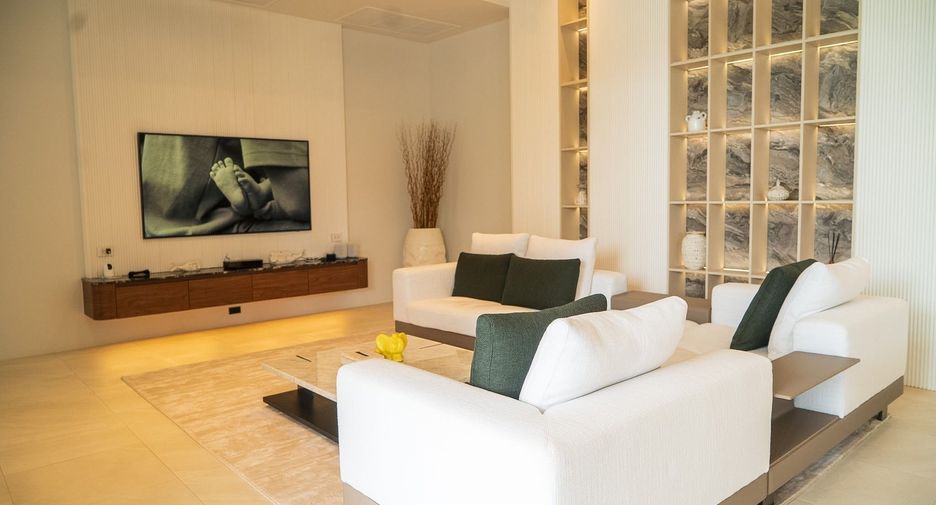Villa en venta y en alquiler de 4 habitaciones en Thalang, Phuket