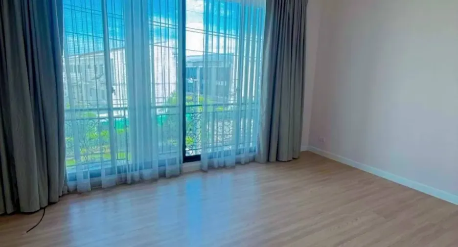 Reihenhaus zur Miete mit 3 Zimmer in Bueng Kum, Bangkok