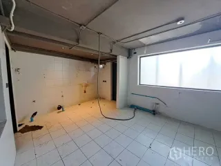 Local comercial en alquiler en Watthana, Bangkok