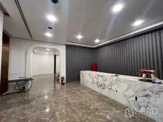 Local comercial en alquiler en Watthana, Bangkok