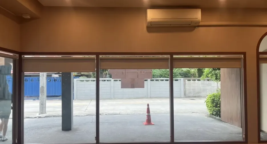 Local comercial en alquiler en Watthana, Bangkok