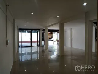 出租 2 卧室 商业空间 在 Bang Kho Laem, 曼谷