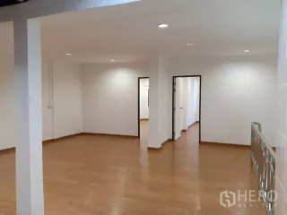 出租 2 卧室 商业空间 在 Bang Kho Laem, 曼谷