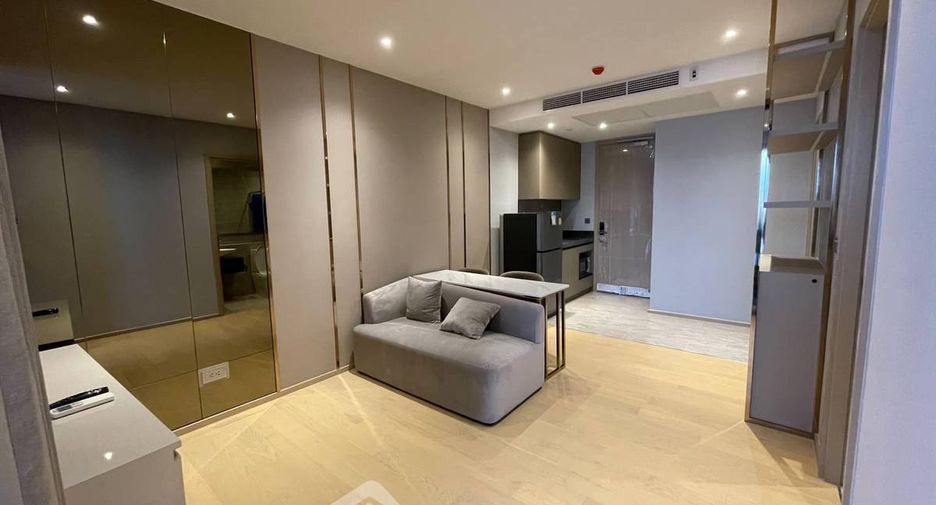 For rent 1 bed condo in Huai Khwang, Bangkok