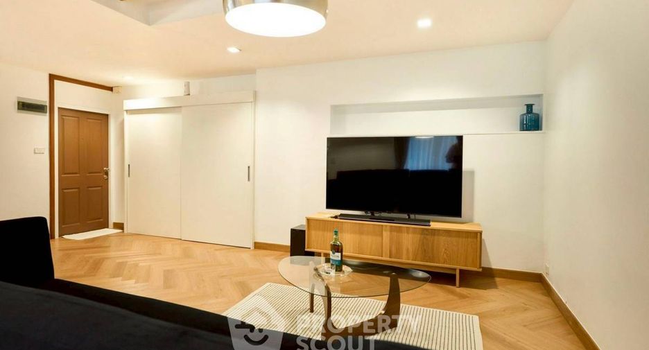For rent 1 bed condo in Phra Khanong, Bangkok