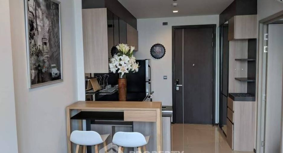 For rent and for sale 1 bed condo in Huai Khwang, Bangkok