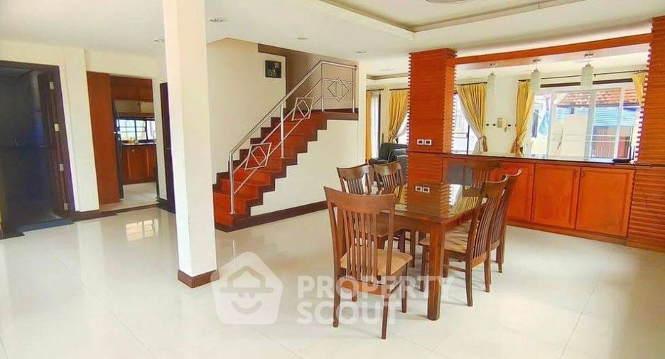 For rent and for sale 3 bedrooms villa in Bang Lamung, Chonburi