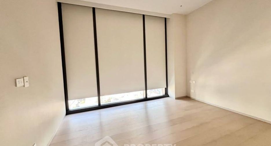 For sale 4 bedrooms condo in Khlong Toei, Bangkok