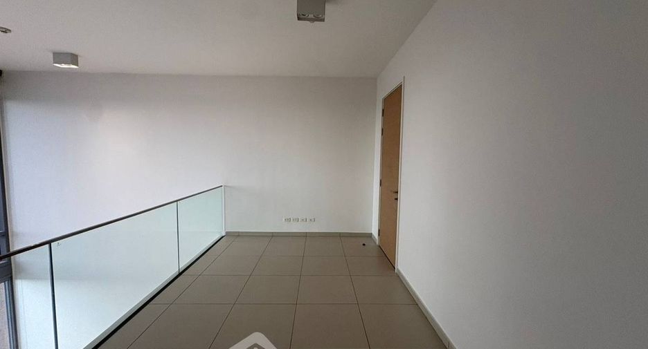 For sale 2 bedrooms condo in Khlong Toei, Bangkok