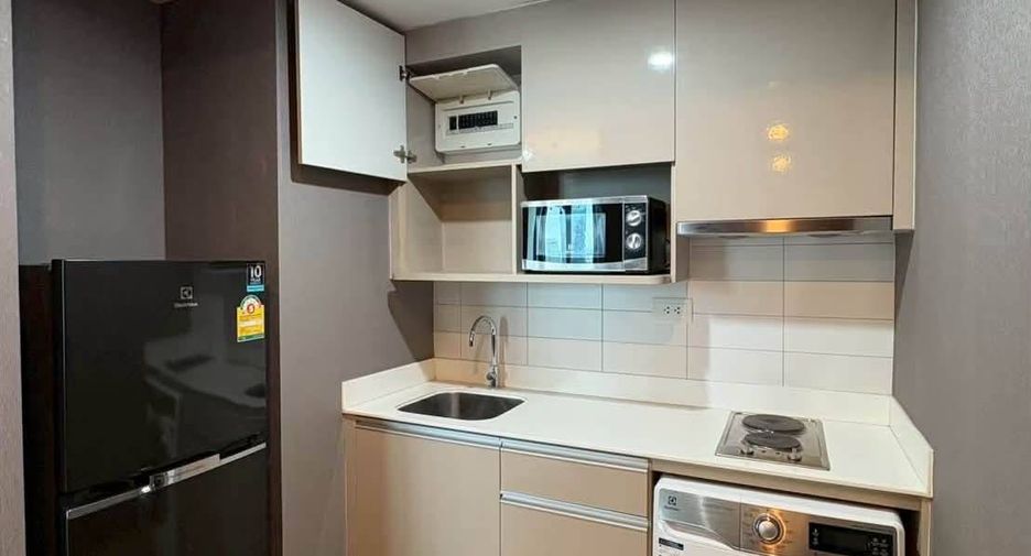 À vendre 2 chambres condo à Bang Rak, Bangkok
