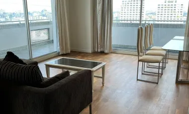 À louer 2 chambres condo à Huai Khwang, Bangkok