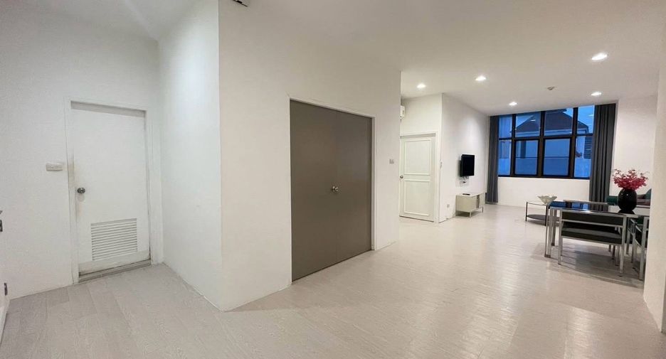 Wohnung zur Miete mit 2 Zimmer in Watthana, Bangkok
