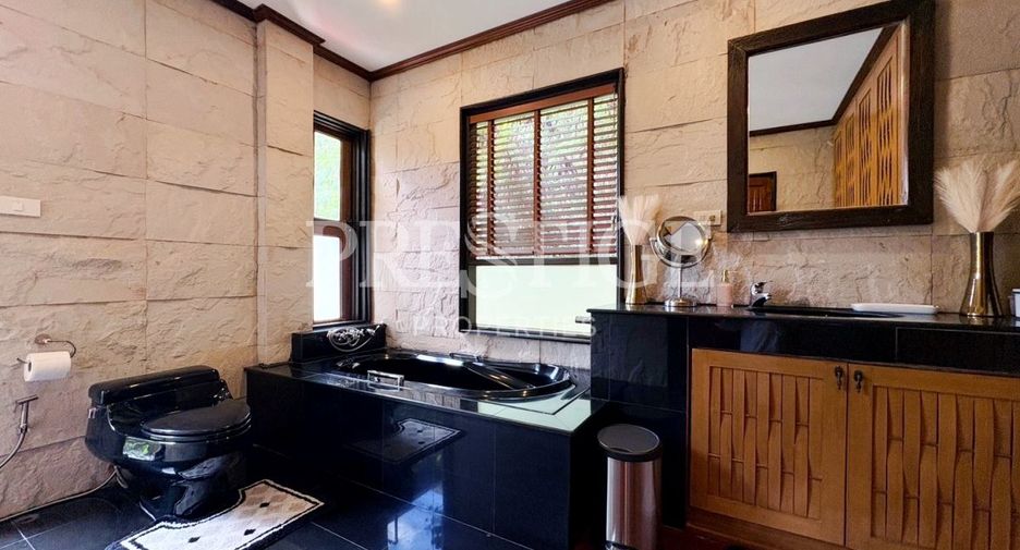 À vendre et à louer 3 chambres maison à Bang Lamung, Chonburi