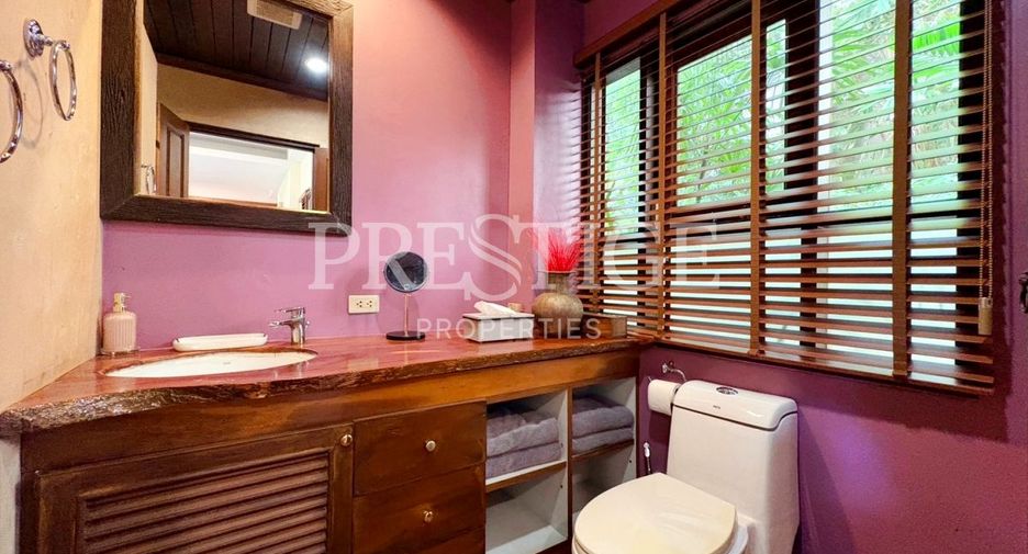 À vendre et à louer 3 chambres maison à Bang Lamung, Chonburi