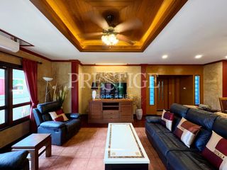 À vendre et à louer 3 chambres maison à Bang Lamung, Chonburi