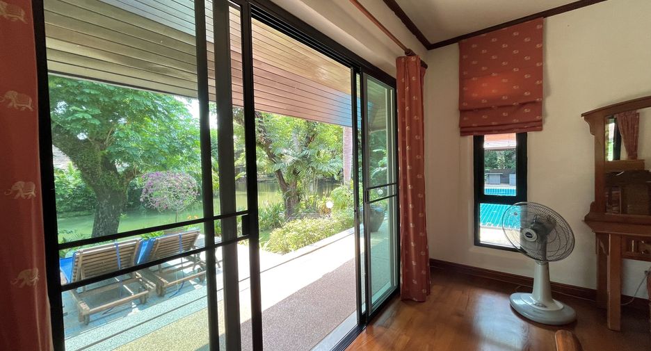 À louer 3 chambres villa à Mueang Phuket, Phuket