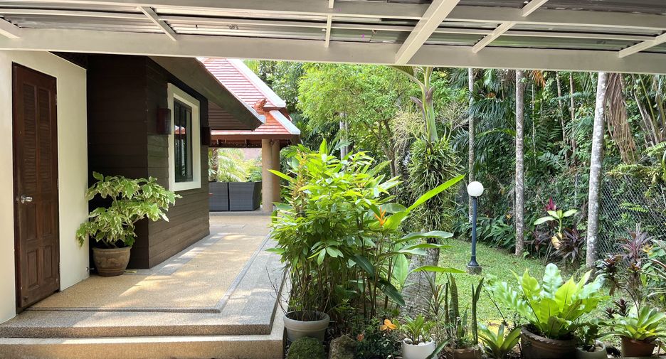À louer 3 chambres villa à Mueang Phuket, Phuket