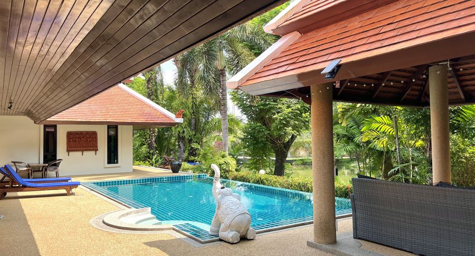 À louer 3 chambres villa à Mueang Phuket, Phuket