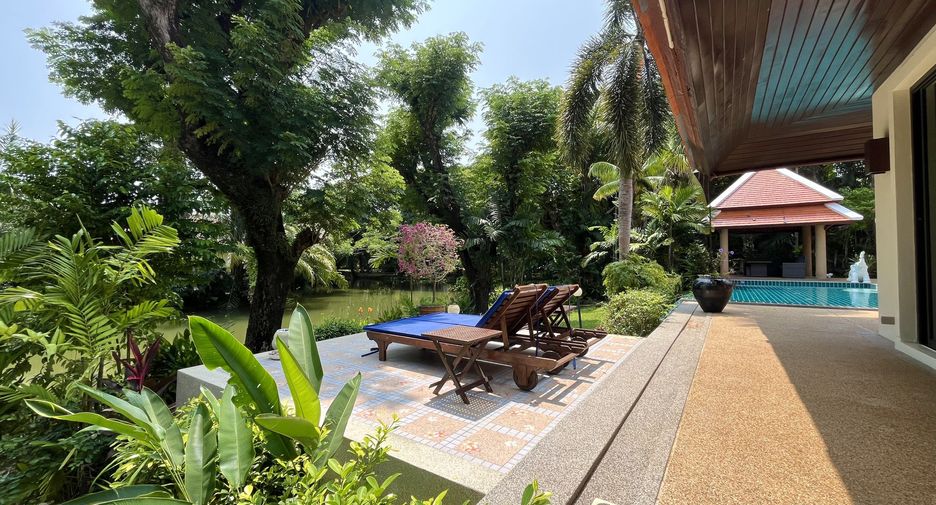 À louer 3 chambres villa à Mueang Phuket, Phuket