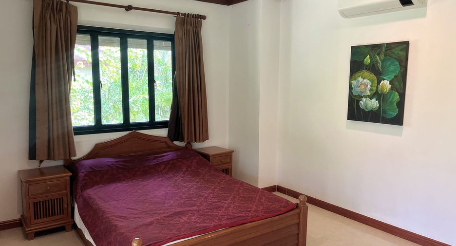 À louer 3 chambres villa à Mueang Phuket, Phuket