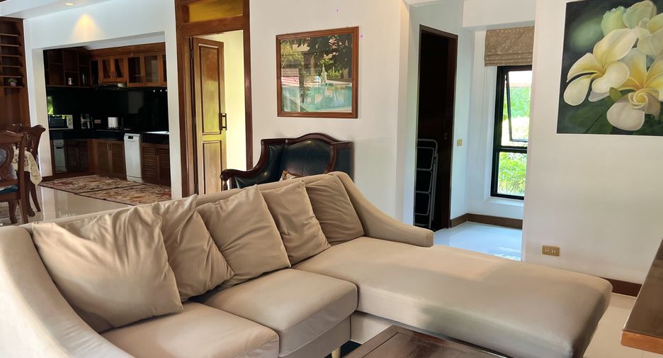À louer 3 chambres villa à Mueang Phuket, Phuket