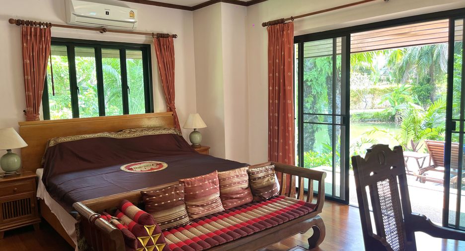 À louer 3 chambres villa à Mueang Phuket, Phuket