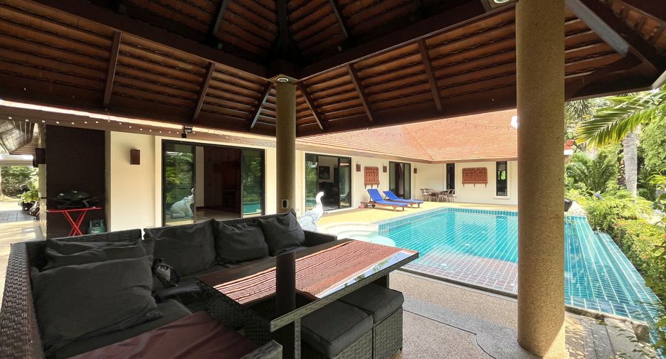 À louer 3 chambres villa à Mueang Phuket, Phuket