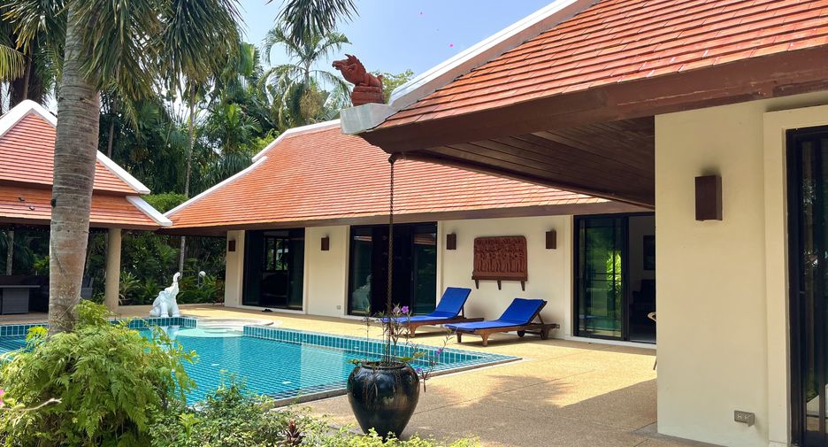 À louer 3 chambres villa à Mueang Phuket, Phuket