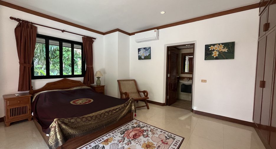 À louer 3 chambres villa à Mueang Phuket, Phuket