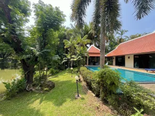 À louer 3 chambres villa à Mueang Phuket, Phuket
