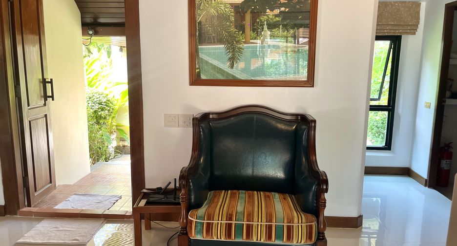 À louer 3 chambres villa à Mueang Phuket, Phuket