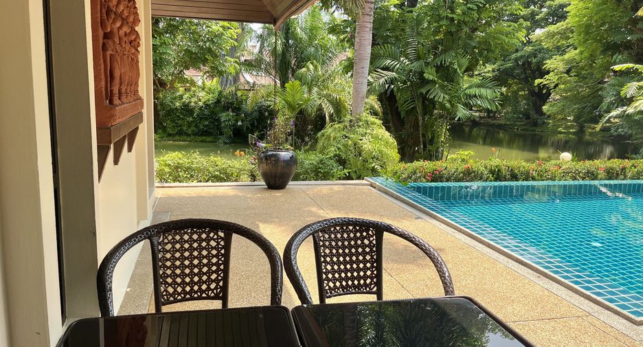 À louer 3 chambres villa à Mueang Phuket, Phuket
