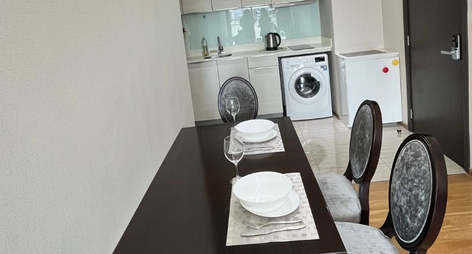 For rent 2 bedrooms condo in Watthana, Bangkok