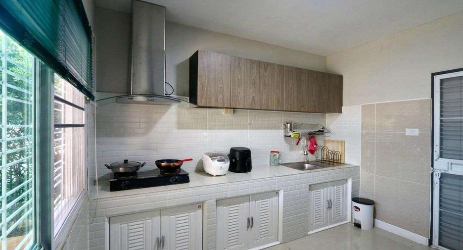 Casa en alquiler de 3 habitaciones en Saraphi, Chiang Mai