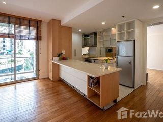 Condo en alquiler de 3 habitaciones en Sathon, Bangkok