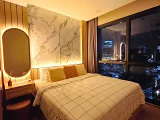 For rent 2 bedrooms condo in Bang Rak, Bangkok