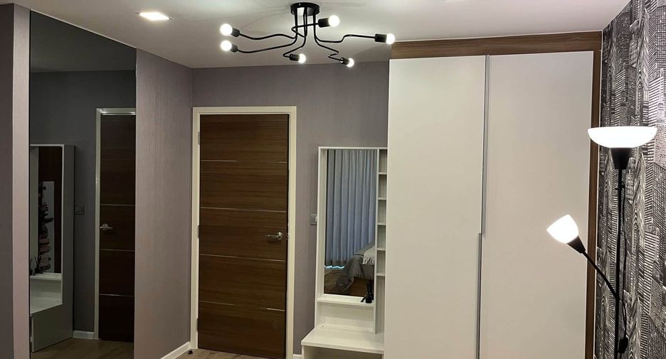À louer 2 chambres condo à Lat Phrao, Bangkok