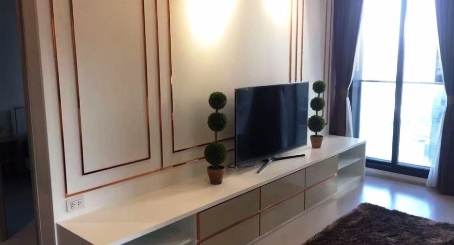 Wohnung zur Miete mit 2 Zimmer in Pathum Wan, Bangkok